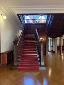 140年の歴史を感じられる空間